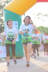 BIB: 
                            <button type="button" onclick="openModal(3643183)" class="btn btn-primary btn-sm float-right btn-popup" data-toggle="modal" data-target=".modal-high-quality">
                        <i class="fas fa-shopping-cart"></i> Add to Cart
                    </button>
                                            <button type="button" onclick="isThisMe(3643183, true)" class="btn btn-success btn-sm float-right btn-popup btn-isme hidden" data-toggle="tooltip" data-placement="bottom" title="นี่คือรูปของคุณใช่ไหม คลิกที่นี่เพื่อเอาเข้าอัลบั้ม">
                        <i class="fas fa-plus"></i> Add to album
                    </button>
                    <button type="button" onclick="isThisMe(3643183, false)" class="btn btn-warning btn-sm float-right btn-popup btn-isnotme hidden">
                        <i class="fas fa-ban"></i> Remove from album
                    </button>